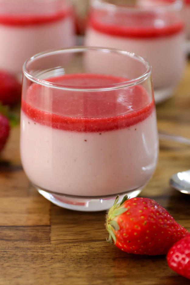 26 Strawberry Desserts That Are Almost Too Pretty to Eat (Almost) 26 Strawberry Desserts That Are Almost Too Pretty to Eat (Almost)