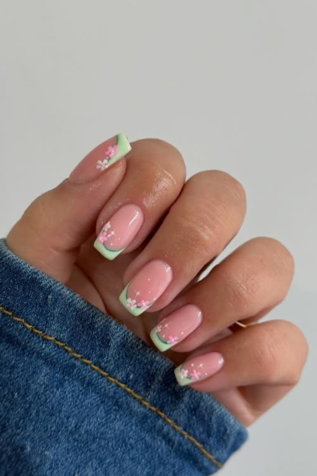 23 Cute Summer French Tips With Tiny Details That Make Them Low-Key Addictive 23 Cute Summer French Tips With Tiny Details That Make Them Low-Key Addictive
