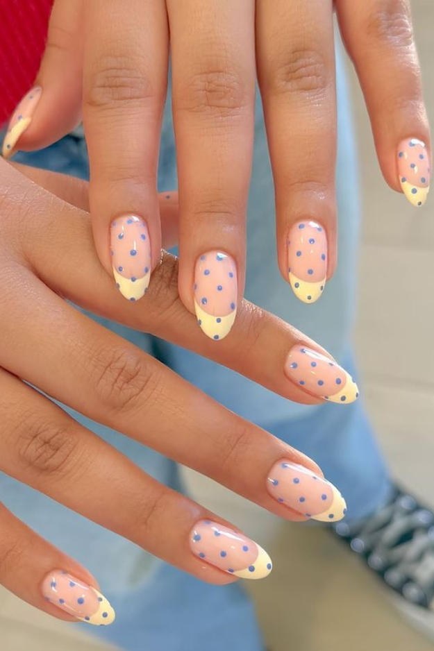23 Cute Summer French Tips With Tiny Details That Make Them Low-Key Addictive 23 Cute Summer French Tips With Tiny Details That Make Them Low-Key Addictive