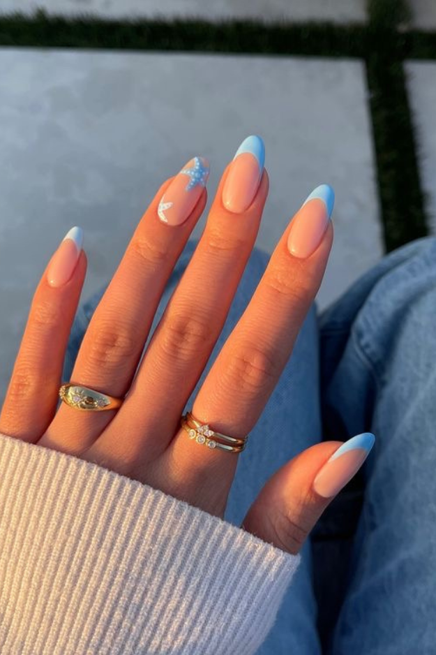 23 Cute Summer French Tips With Tiny Details That Make Them Low-Key Addictive 23 Cute Summer French Tips With Tiny Details That Make Them Low-Key Addictive