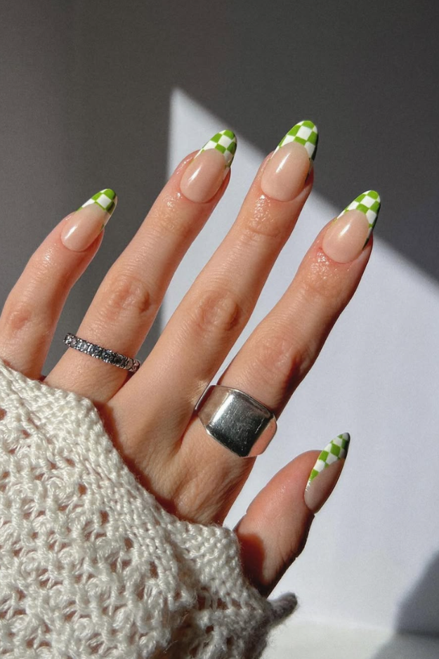 23 Cute Summer French Tips With Tiny Details That Make Them Low-Key Addictive 23 Cute Summer French Tips With Tiny Details That Make Them Low-Key Addictive