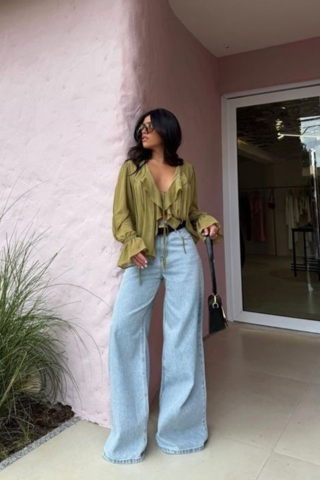 22 Wide Leg Jeans Outfits That Make You Look Instantly Cooler Without Trying 22 Wide Leg Jeans Outfits That Make You Look Instantly Cooler Without Trying