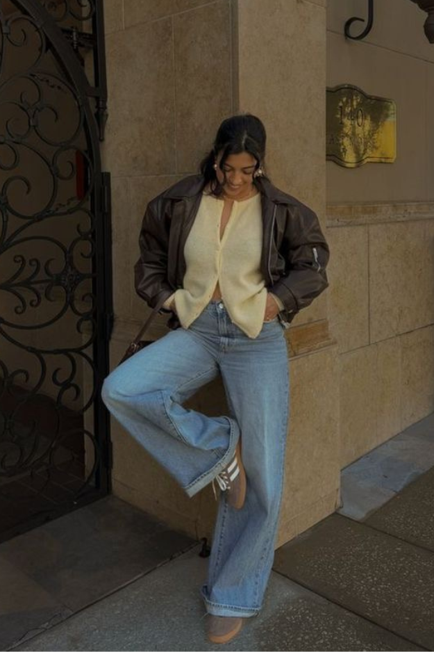 22 Wide Leg Jeans Outfits That Make You Look Instantly Cooler Without Trying 22 Wide Leg Jeans Outfits That Make You Look Instantly Cooler Without Trying