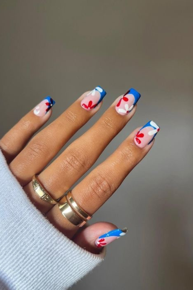 27 Cute 4th of July Nail ideas That Were Basically Made for Fireworks Photos 27 Cute 4th of July Nail ideas That Were Basically Made for Fireworks Photos