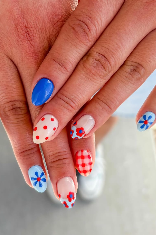 27 Cute 4th of July Nail ideas That Were Basically Made for Fireworks Photos 27 Cute 4th of July Nail ideas That Were Basically Made for Fireworks Photos