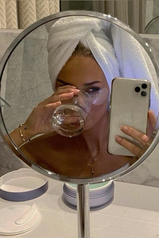 9 How to Reduce Open Pores Naturally (10 Proven Tips)