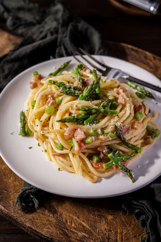 35 Easy Asparagus Recipes That Make Vegetables Feel Weirdly Exciting 35 Easy Asparagus Recipes That Make Vegetables Feel Weirdly Exciting