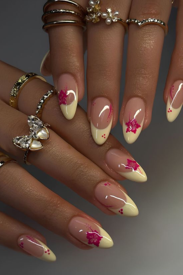 19 Trendy August Nails You’ll Want Before Fall Starts Sneaking In 19 Trendy August Nails You’ll Want Before Fall Starts Sneaking In