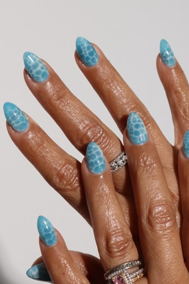 19 Trendy August Nails You’ll Want Before Fall Starts Sneaking In 19 Trendy August Nails You’ll Want Before Fall Starts Sneaking In