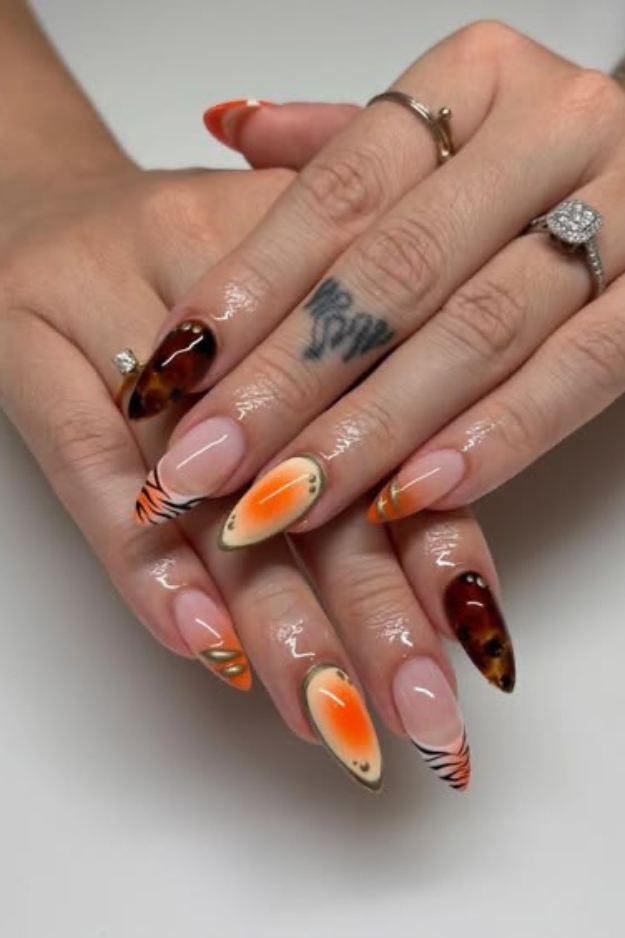 19 Trendy August Nails You’ll Want Before Fall Starts Sneaking In 19 Trendy August Nails You’ll Want Before Fall Starts Sneaking In