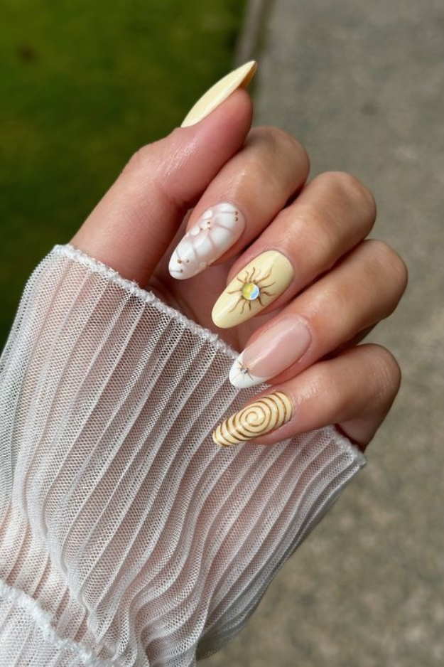 19 Trendy August Nails You’ll Want Before Fall Starts Sneaking In 19 Trendy August Nails You’ll Want Before Fall Starts Sneaking In