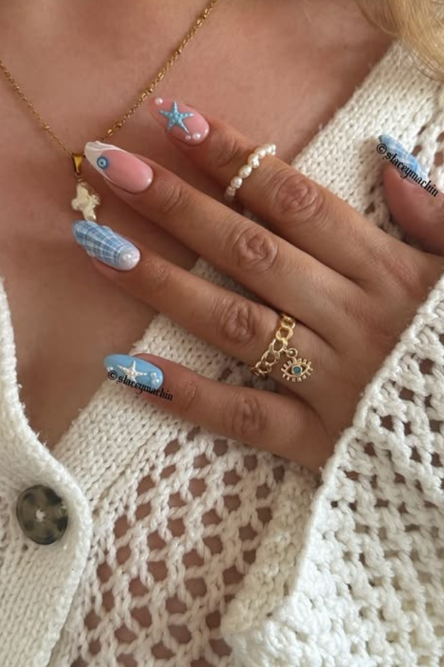 19 Trendy August Nails You’ll Want Before Fall Starts Sneaking In 19 Trendy August Nails You’ll Want Before Fall Starts Sneaking In