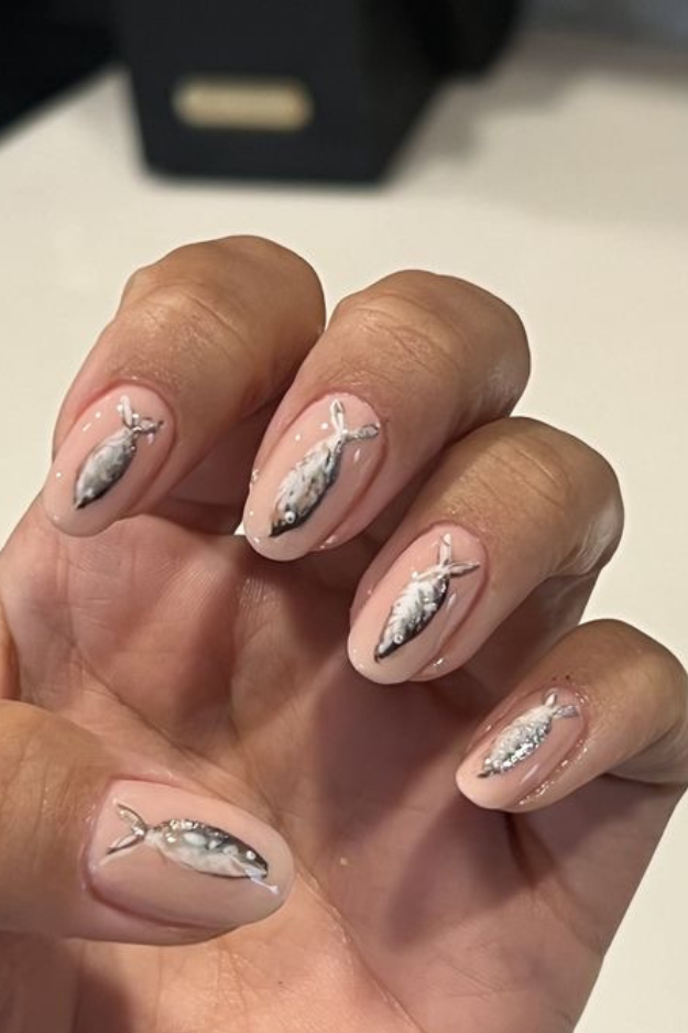17 Statement Fish Nails That Were Definitely Made to Get Compliments 17 Statement Fish Nails That Were Definitely Made to Get Compliments