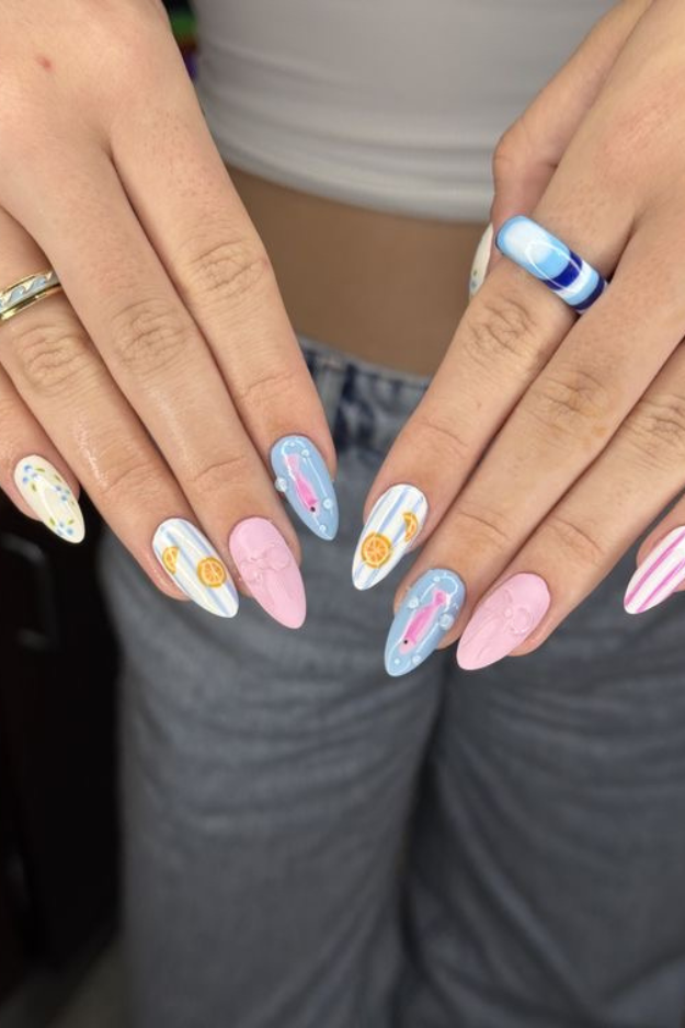 17 Statement Fish Nails That Were Definitely Made to Get Compliments 17 Statement Fish Nails That Were Definitely Made to Get Compliments