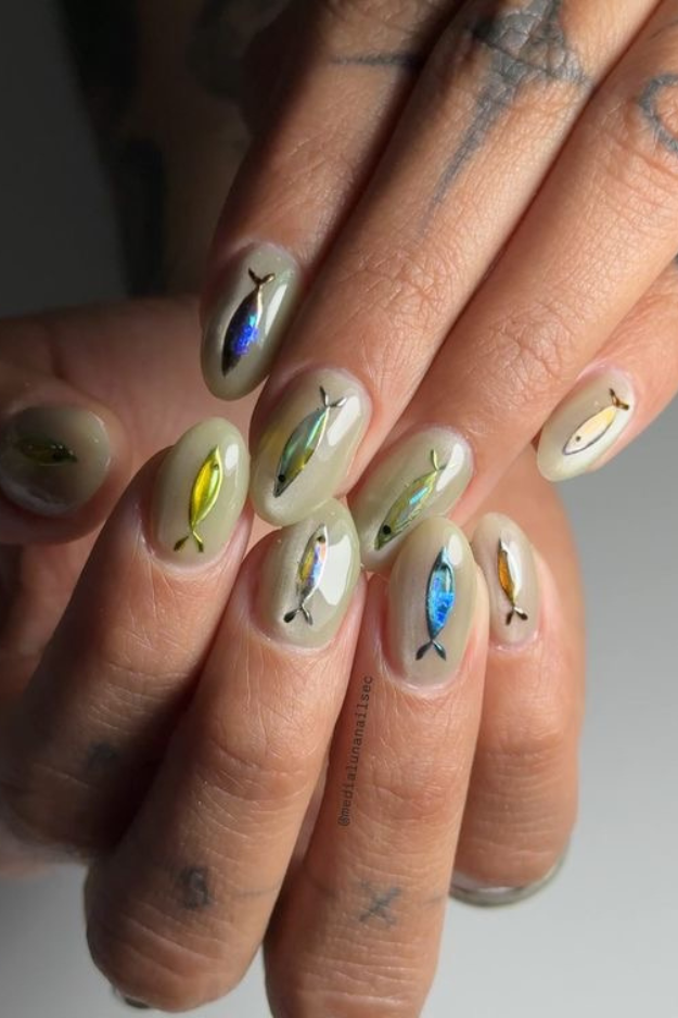 17 Statement Fish Nails That Were Definitely Made to Get Compliments 17 Statement Fish Nails That Were Definitely Made to Get Compliments