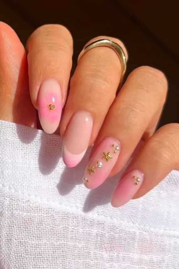 17 Trendy July Nails That Feel Like Sunshine, Iced Drinks, and Late Summer Nights 17 Trendy July Nails That Feel Like Sunshine, Iced Drinks, and Late Summer Nights