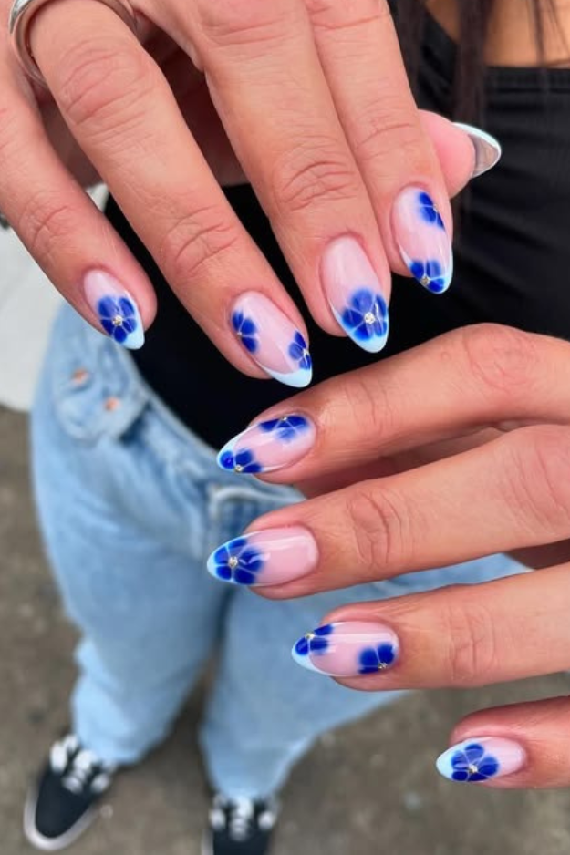 17 Trendy July Nails That Feel Like Sunshine, Iced Drinks, and Late Summer Nights 17 Trendy July Nails That Feel Like Sunshine, Iced Drinks, and Late Summer Nights