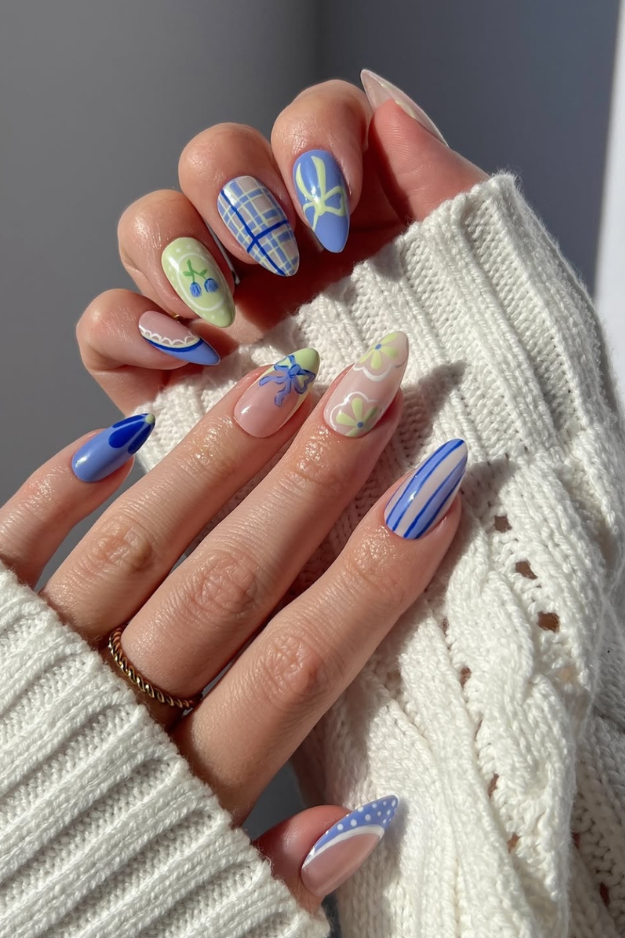 17 Trendy July Nails That Feel Like Sunshine, Iced Drinks, and Late Summer Nights 17 Trendy July Nails That Feel Like Sunshine, Iced Drinks, and Late Summer Nights
