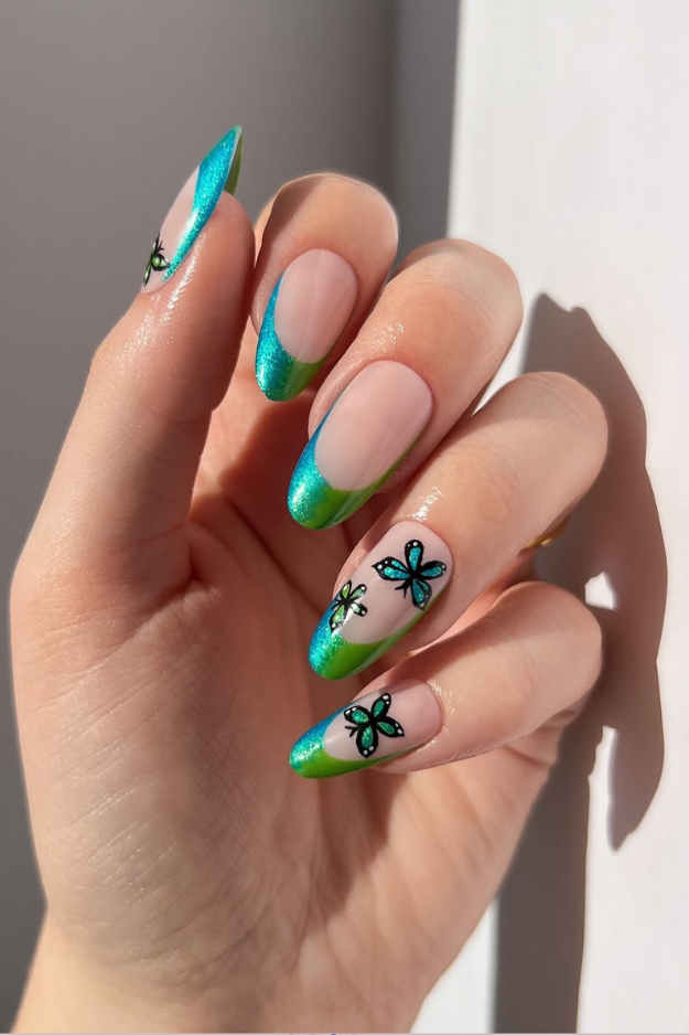 17 Trendy July Nails That Feel Like Sunshine, Iced Drinks, and Late Summer Nights 17 Trendy July Nails That Feel Like Sunshine, Iced Drinks, and Late Summer Nights