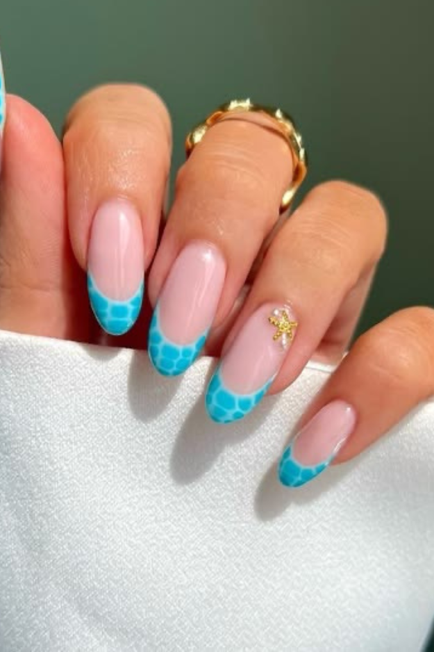17 Trendy July Nails That Feel Like Sunshine, Iced Drinks, and Late Summer Nights 17 Trendy July Nails That Feel Like Sunshine, Iced Drinks, and Late Summer Nights