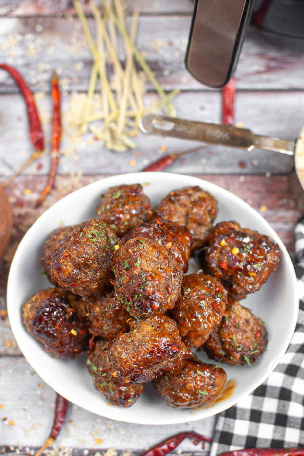 29 Juicy Meatball Recipes That Taste Like Someone’s Grandma Secretly Made Them 29 Juicy Meatball Recipes That Taste Like Someone’s Grandma Secretly Made Them