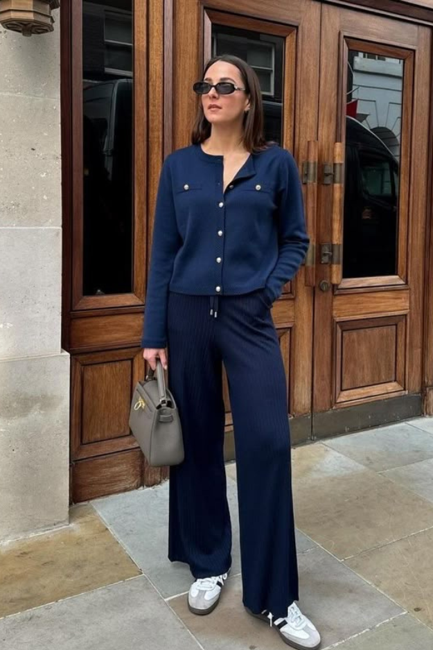 Classy Navy Blue Pants Outfits That Make Getting Dressed Feel Effortless Classy Navy Blue Pants Outfits That Make Getting Dressed Feel Effortless