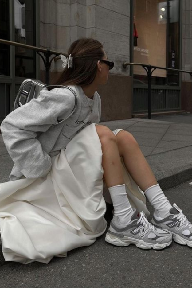 22 Cool-Girl New Balance 9060 Outfits That Make Chunky Sneakers Look So Good 22 Cool-Girl New Balance 9060 Outfits That Make Chunky Sneakers Look So Good