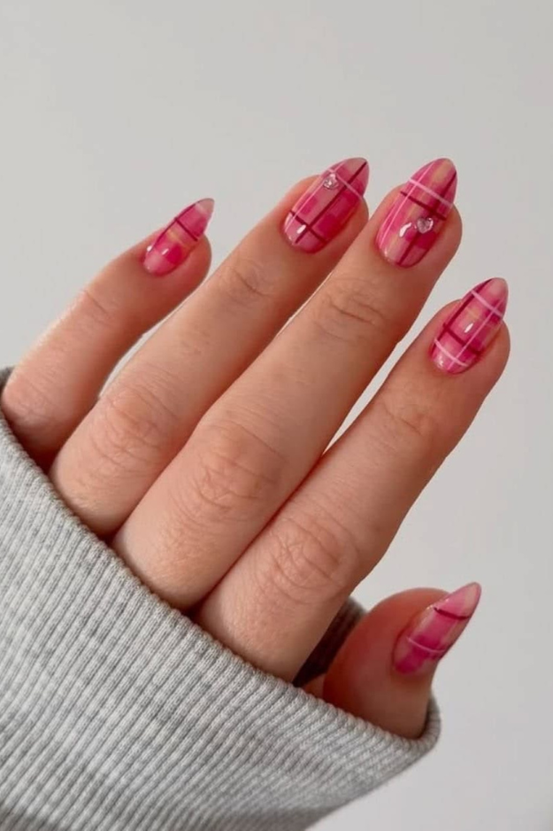 12 Pink Plaid Nails So Pretty, They Belong on a Pinterest Mood Board 12 Pink Plaid Nails So Pretty, They Belong on a Pinterest Mood Board