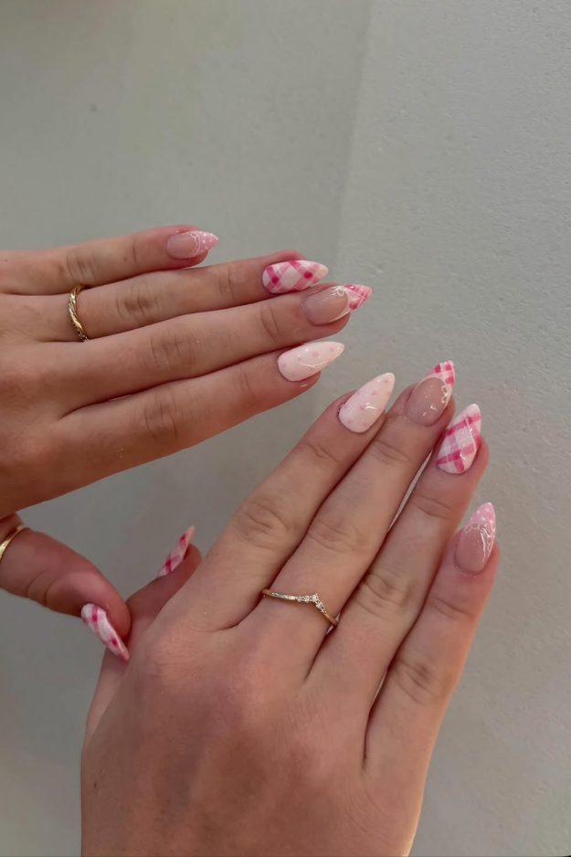 12 Pink Plaid Nails So Pretty, They Belong on a Pinterest Mood Board 12 Pink Plaid Nails So Pretty, They Belong on a Pinterest Mood Board
