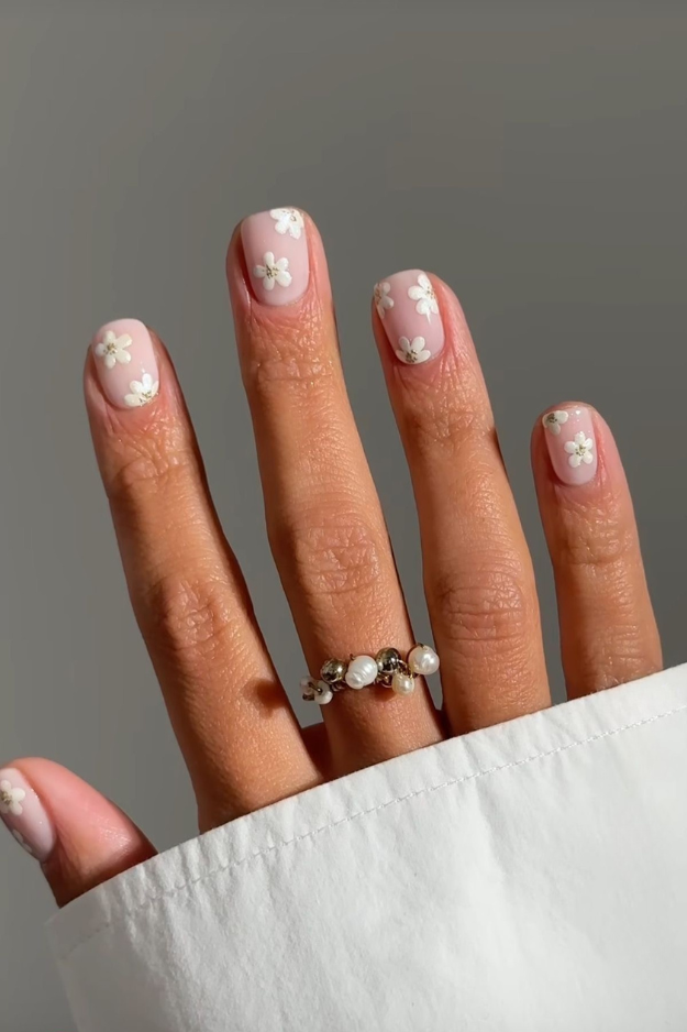 25 Clean-Girl Short Square Nails That Look Expensive Without Trying Too Hard 25 Clean-Girl Short Square Nails That Look Expensive Without Trying Too Hard