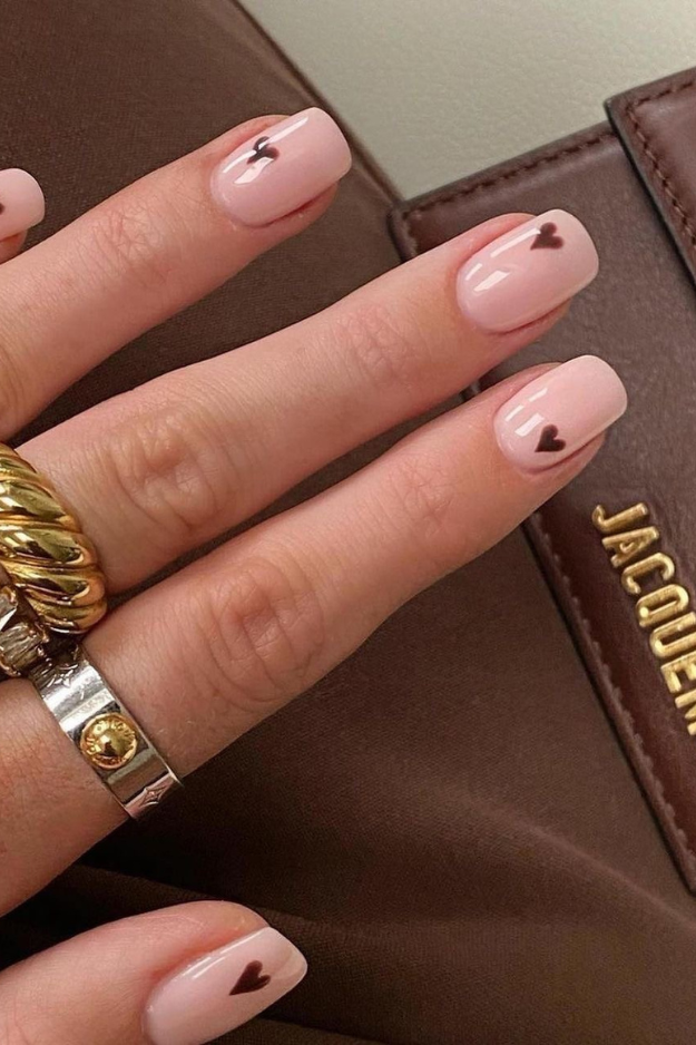 25 Clean-Girl Short Square Nails That Look Expensive Without Trying Too Hard 25 Clean-Girl Short Square Nails That Look Expensive Without Trying Too Hard