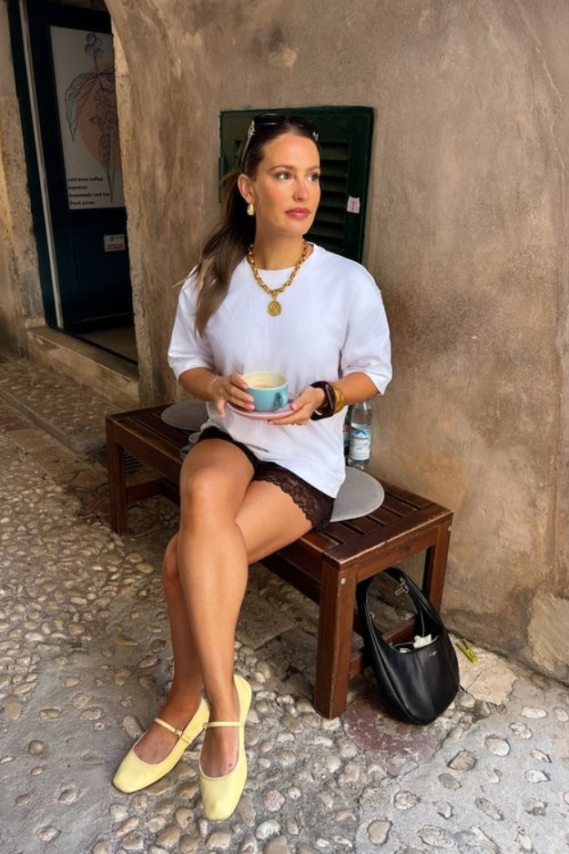 22 Chic Summer Ballet Flat Outfits That Feel Straight Out of a European Vacation 22 Chic Summer Ballet Flat Outfits That Feel Straight Out of a European Vacation