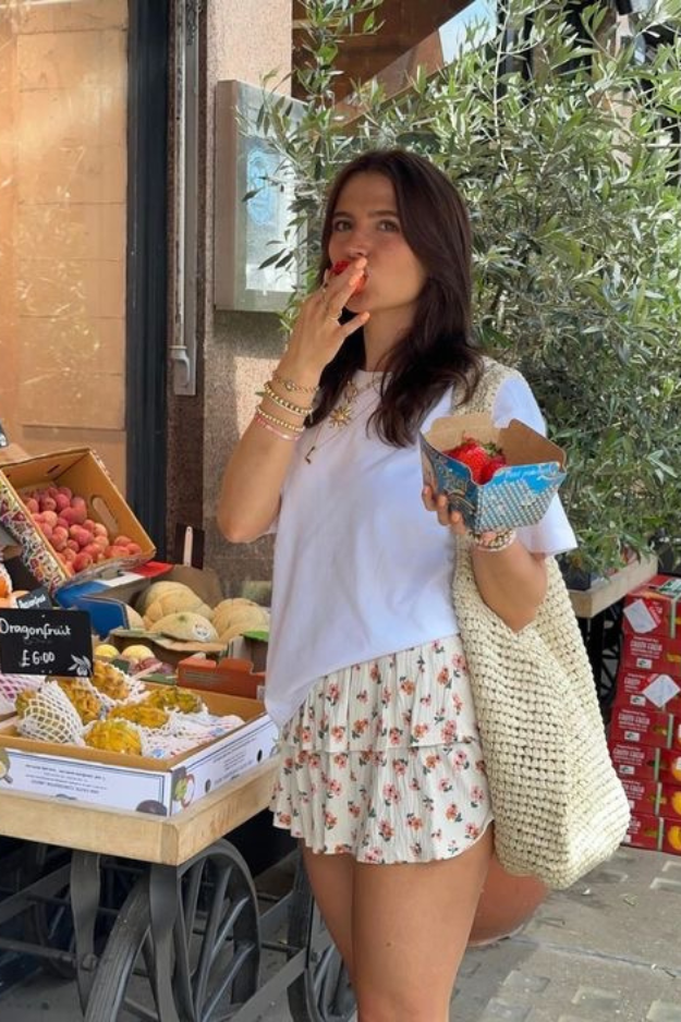 What to Wear in Vietnam to Dress Like You Own the Place (24 Outfits That Travel Well!) What to Wear in Vietnam to Dress Like You Own the Place (24 Outfits That Travel Well!)