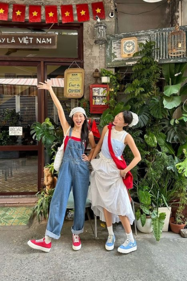 What to Wear in Vietnam to Dress Like You Own the Place (24 Outfits That Travel Well!) What to Wear in Vietnam to Dress Like You Own the Place (24 Outfits That Travel Well!)