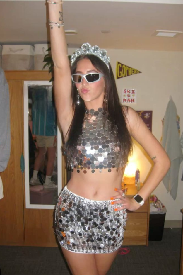 25 Last-Minute Halloween Costumes That Look Like You Planned Them Weeks Ago 25 Last-Minute Halloween Costumes That Look Like You Planned Them Weeks Ago