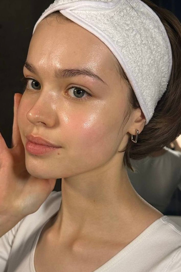 15 Easy Habits to Steal From Attractive Women (That Have Nothing to Do With Looks) 15 Easy Habits to Steal From Attractive Women (That Have Nothing to Do With Looks)
