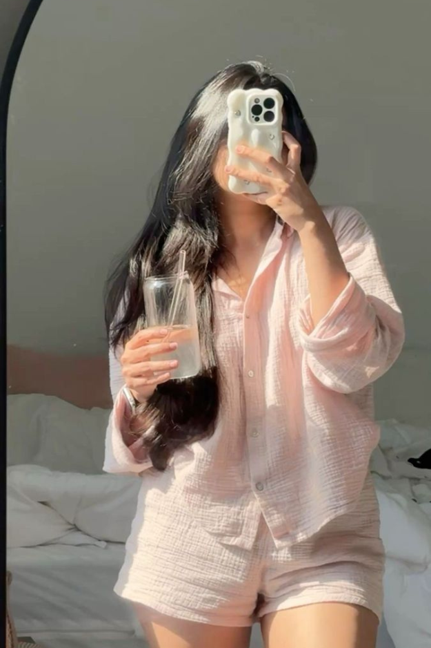 12 Simple Morning Habits for a Legit Glow Up Without Waking Up at 5 A.M. 12 Simple Morning Habits for a Legit Glow Up Without Waking Up at 5 A.M.