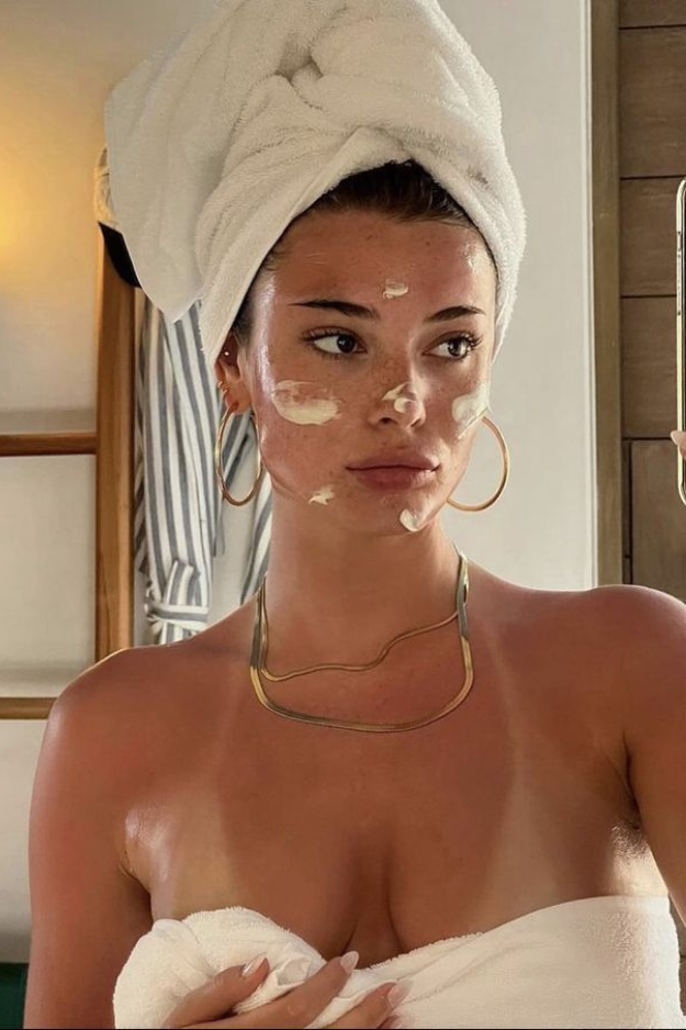 12 Simple Morning Habits for a Legit Glow Up Without Waking Up at 5 A.M. 12 Simple Morning Habits for a Legit Glow Up Without Waking Up at 5 A.M.