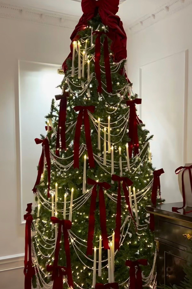 The 8 Christmas Tree Trends 2026 Making Traditional Trees Look a Little Predictable The 8 Christmas Tree Trends 2026 Making Traditional Trees Look a Little Predictable