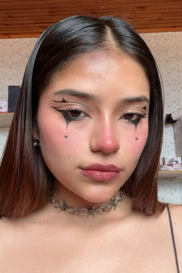 19 Damn Easy Halloween Makeup Ideas for People Who Forgot to Plan a Costume 19 Damn Easy Halloween Makeup Ideas for People Who Forgot to Plan a Costume