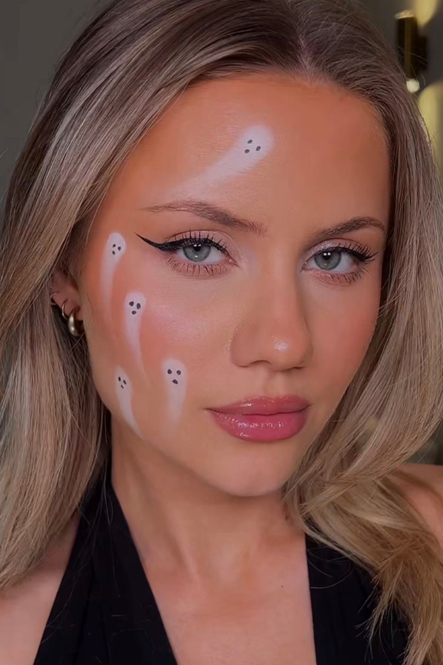 19 Damn Easy Halloween Makeup Ideas for People Who Forgot to Plan a Costume 19 Damn Easy Halloween Makeup Ideas for People Who Forgot to Plan a Costume