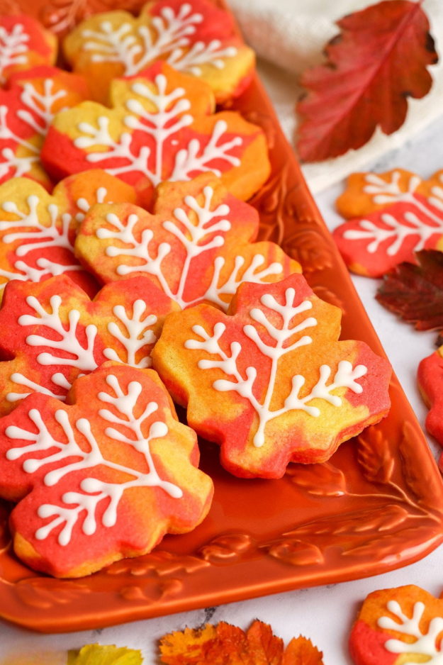 30 Fall Cookies So Good, You’ll “Accidentally” Eat Three Before They Cool 30 Fall Cookies So Good, You’ll “Accidentally” Eat Three Before They Cool