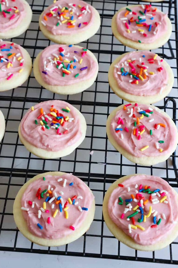 30 Fall Cookies So Good, You’ll “Accidentally” Eat Three Before They Cool 30 Fall Cookies So Good, You’ll “Accidentally” Eat Three Before They Cool