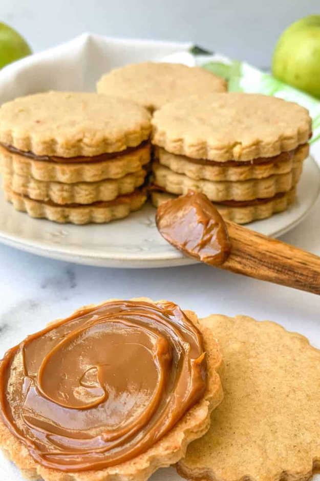 30 Fall Cookies So Good, You’ll “Accidentally” Eat Three Before They Cool 30 Fall Cookies So Good, You’ll “Accidentally” Eat Three Before They Cool