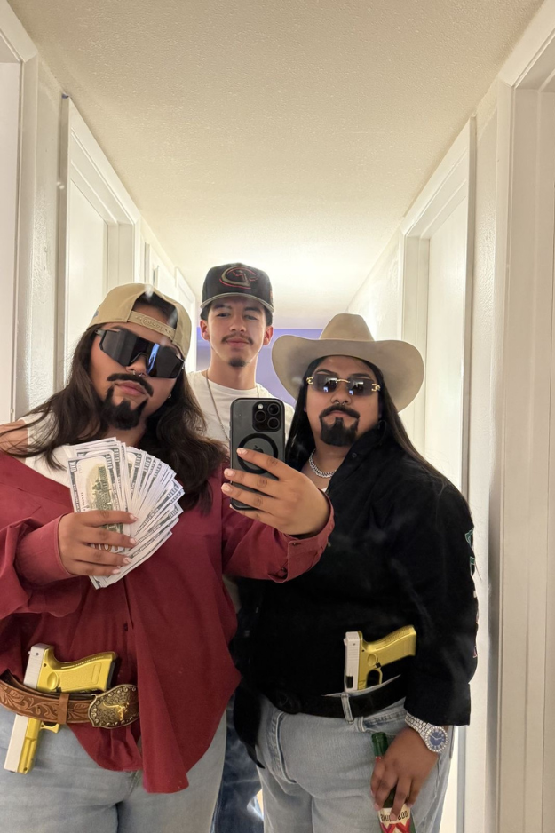 17 Funniest Halloween Costumes for People Who Refuse to Be Basic 17 Funniest Halloween Costumes for People Who Refuse to Be Basic