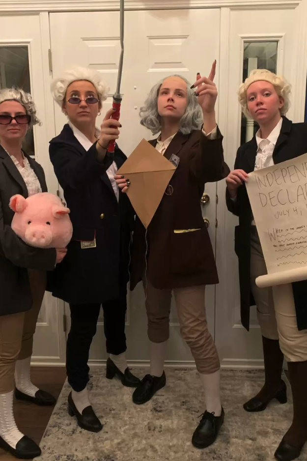 17 Funniest Halloween Costumes for People Who Refuse to Be Basic 17 Funniest Halloween Costumes for People Who Refuse to Be Basic