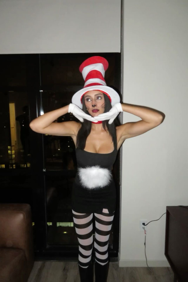 17 Funniest Halloween Costumes for People Who Refuse to Be Basic 17 Funniest Halloween Costumes for People Who Refuse to Be Basic