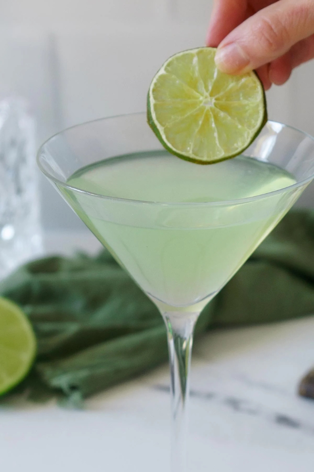 30 Halloween Cocktails That Look Like They Came Straight From a Witch’s Bar Cart 30 Halloween Cocktails That Look Like They Came Straight From a Witch’s Bar Cart