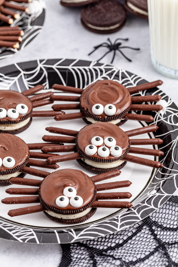 30 These Halloween Cookies Will Be the First Thing Gone at the Party 30 These Halloween Cookies Will Be the First Thing Gone at the Party