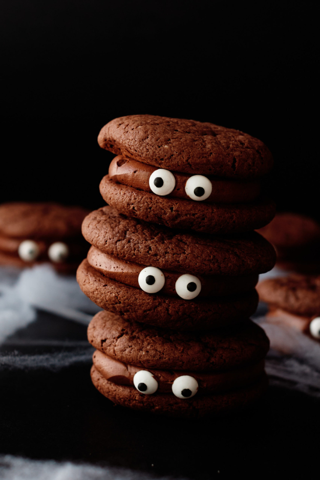 30 These Halloween Cookies Will Be the First Thing Gone at the Party 30 These Halloween Cookies Will Be the First Thing Gone at the Party
